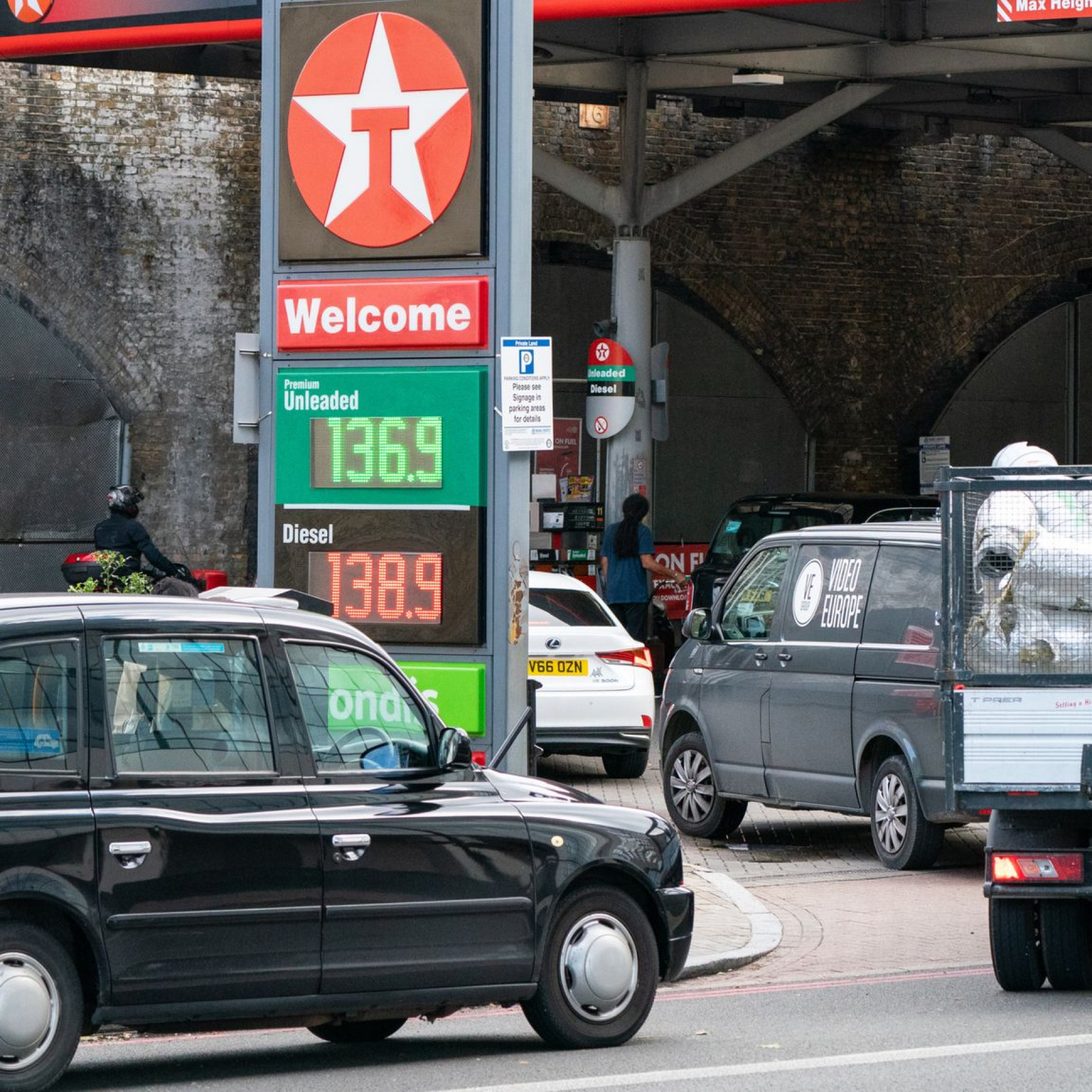 The fuel supply crisis is virtually at an end in parts of the UK but problems persist in London and the South East the Petrol Retailers Association has said.