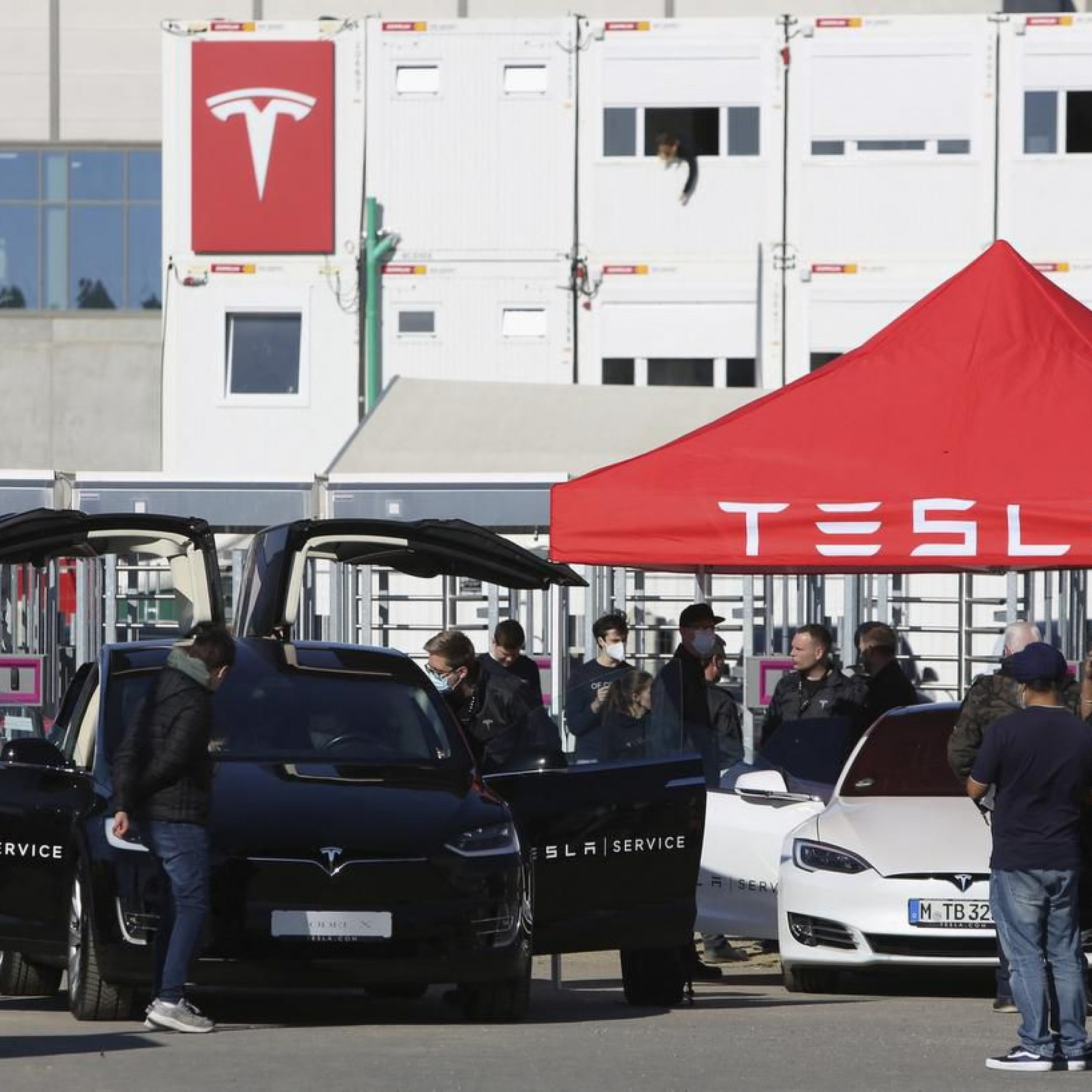 Tesla stock ticks up Jefferies lifts target sees sustained demand