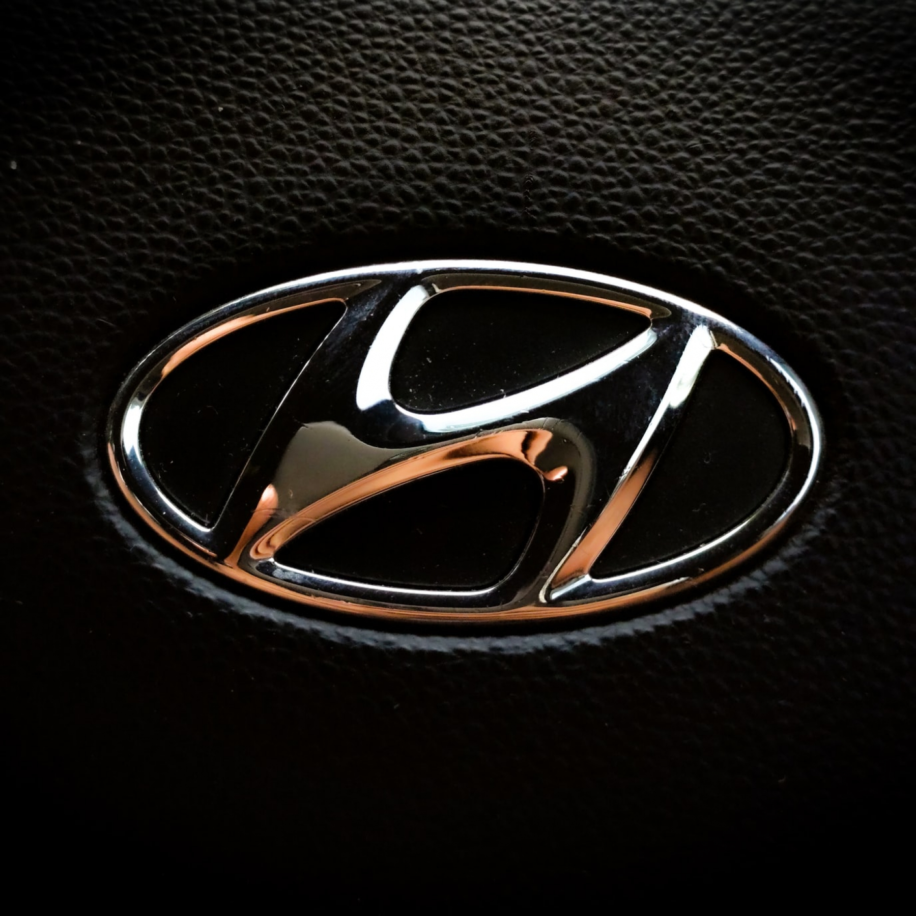 US regulators step up probe into Hyundai and Kia engine fires