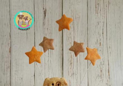 Slice a healthy carrot-chicken pupcake for your dogs next birthday