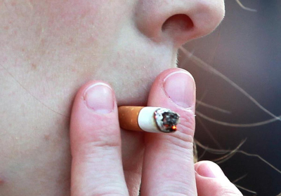 Canada mulls putting warnings on each cigarette