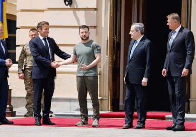 EU leaders back immediate candidate status for Kyiv