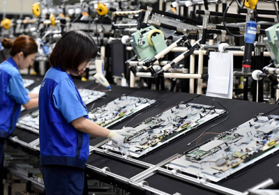 China Jan factory activity growth slows demand wanes as Covid surges