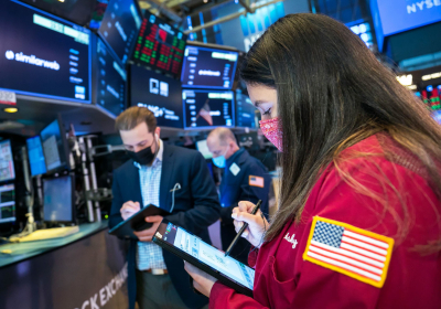 Stock Futures Rise Slightly After Sell-Off On Wall Street More Bank Earnings Ahead