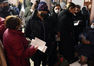 We want to go home: Evacuees from eastern Ukraine donot know what happens next 