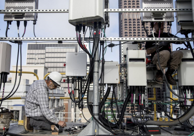 AT&T Verizon Pause Some New 5G After Airlines Raise Alarm