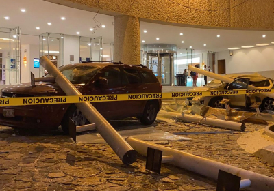 At least 1 dead as powerful earthquake strikes Mexican resort city of Acapulco buildings sway in Mexico City