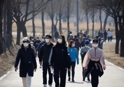 S.Koreas daily COVID-19 cases top 3000 for first time after holiday