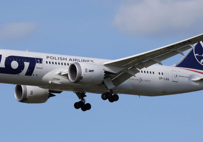 Poland to reduce flights if talks with controllers fail
