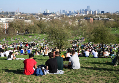 Croydon stabbing: Boy 15 killed in London park