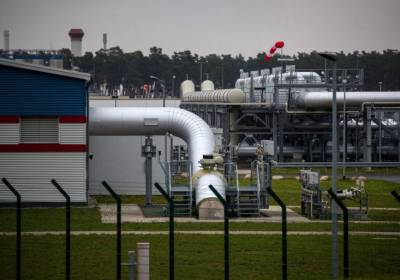 Ukraine crisis: Germany halts Nord Stream 2 approval