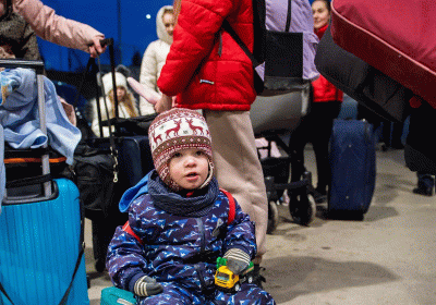 Home for refugees scheme opens as government accused of failing to support Britons offering to host Ukrainians