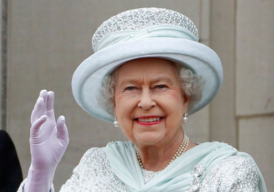 Holiday weekend Platinum Pudding pageant of flags. Palace reveals how Queens 70th jubilee will be celebrated