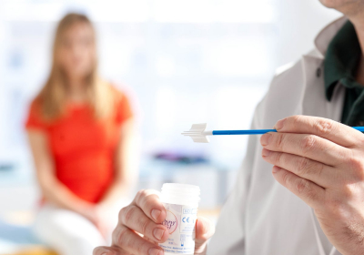 Smear tests might help pick up ovary and breast cancers