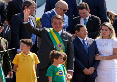 Only God removes me: At Brazil rallies Bolsonaro deepens rift with Supreme Court