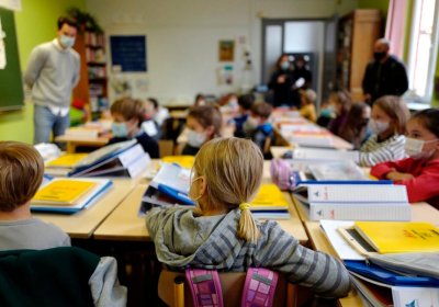 Half of Frances primary schools expected to close as teachers strike