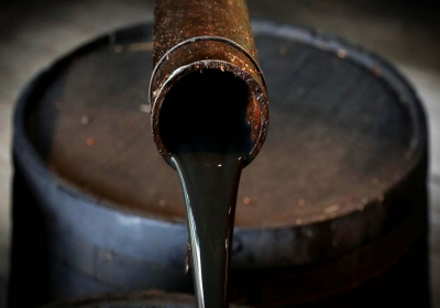 Chinas crude oil imports drop for first time since 2001