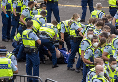 Police Arrest Convoy Protesters at New Zealands Parliament