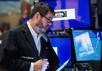 Stocks end mostly lower extending losing streak for S&P 500