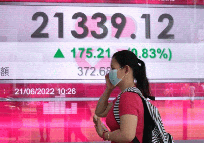 Asian benchmarks mostly lower after tepid Wall St session