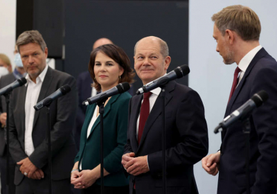 Scholz Takes Key Step in Bid to Become Germanys Next Chancellor
