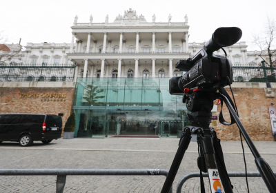 UK says Iran nuclear deal close European diplomats to consult with ministers