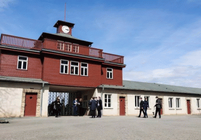 Former Nazi death camp secretary 96 stands trial
