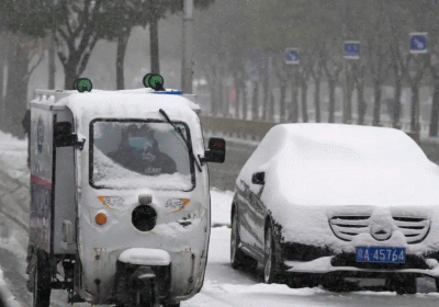 Early-season snow blankets Beijing northern China
