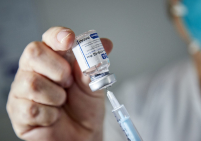 COVID vaccine misinformation spread by hundreds of websites analysis finds