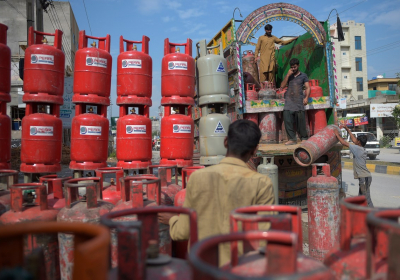 Gas shortage hits Pakistans exports adding to economic stress
