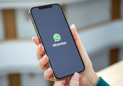 WhatsApp users can now choose to easily have all new messages they send or receive disappear as the world’s largest instant messaging service broadens its offerings for what an executive described as 