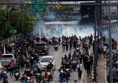 Thai Police Fire Rubber Bullets Tear Gas At Bangkok Protest