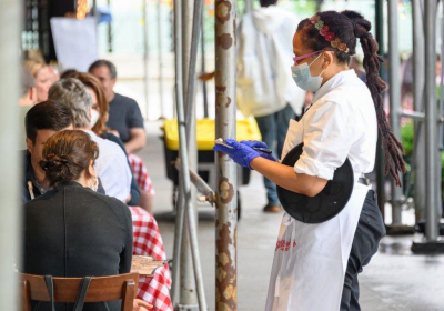 US sees strong jobs growth as wages edge higher