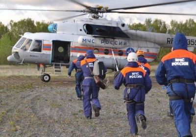 Tourist helicopter crashes into Russian lake