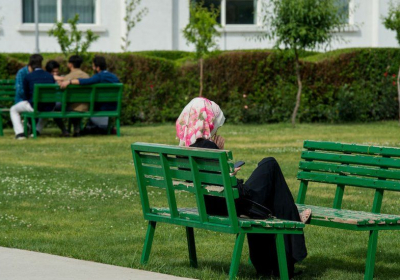 Afghan war: Kabuls young women plead for help as Taliban advance