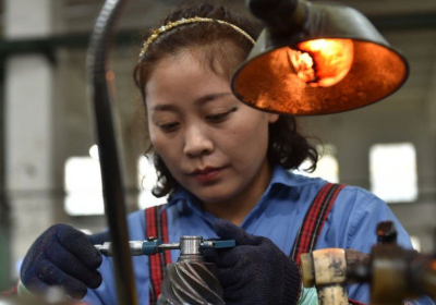Chinas growth slowdown suggests recovery is losing steam