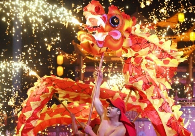This year's Lunar New Year saw huge crowds at tourist attractions across China