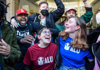 Amazon workers on Staten Island vote for companys first unionized warehouse in U.S.
