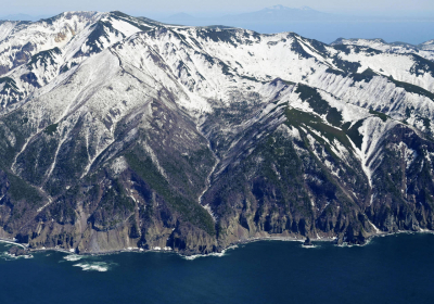 Japan sightseeing boat accident - Childs body found in far north