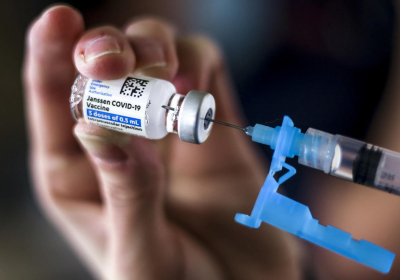 US science teacher arrested for vaccinating 17-year-old student