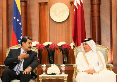 Venezuelas Maduro meets Qatars ruling emir on Mideast trip