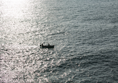 New Zealand plane finds 7 missing aboard 2 boats in Pacific