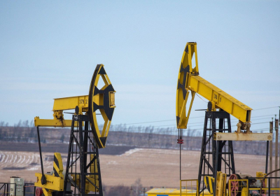 OPEC sticks to production plan as high oil prices boost economies