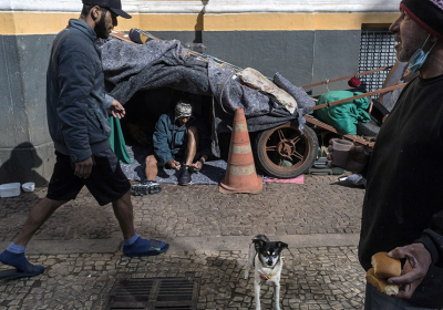 Worlds Growth Cools and the Rich-Poor Divide Widens