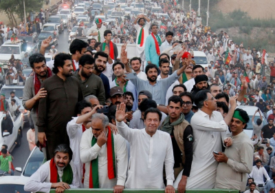 Pakistan on the boil as Imran Khans march to chaos continues Army deployed in Islamabad