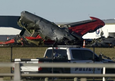 Two vintage World World II planes collide in mid-air during Dallas air show