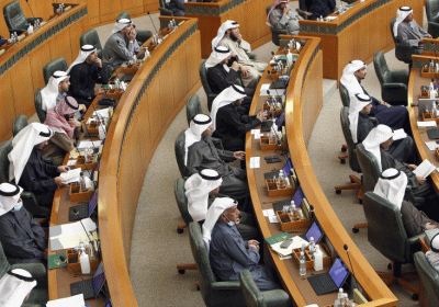 Kuwaiti government submits resignation to emir