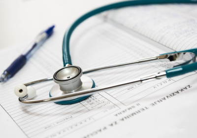Employers to provide non-Qatari employees with health insurance ministry rules