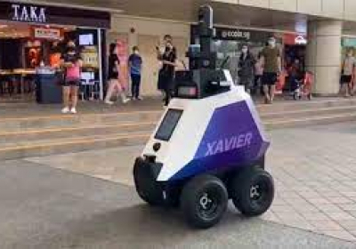 Robots To Patrol Singapore Streets To Detect Bad Social Behaviour