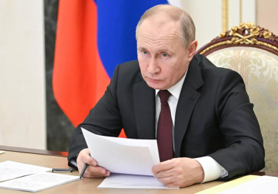 Putin Declares Victory in Ukraines Luhansk Province